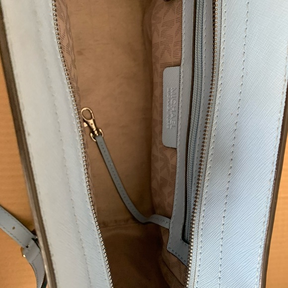 Michael Kors purse - Picture 4 of 6